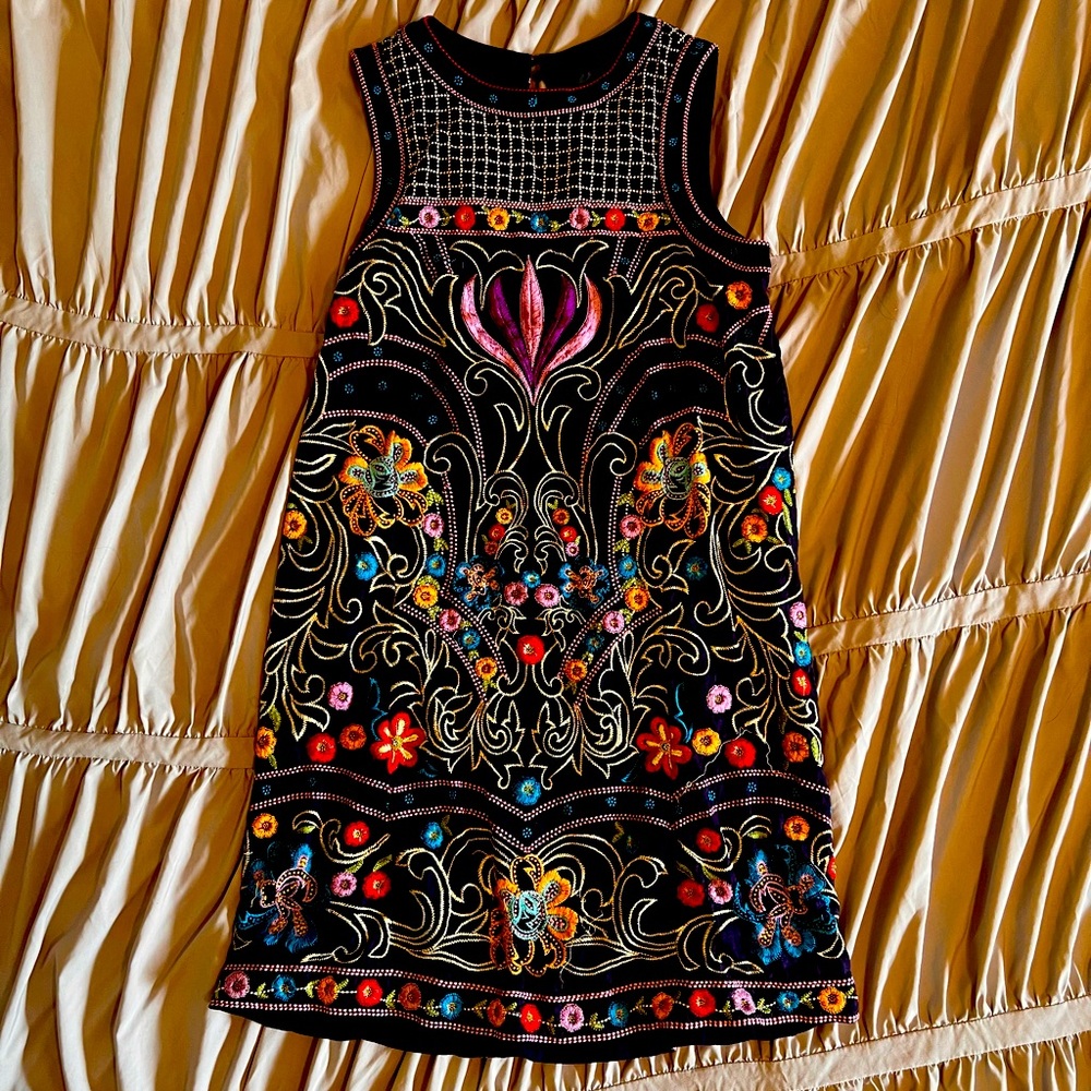 Maeve Anthropologie embroidered dress size 8